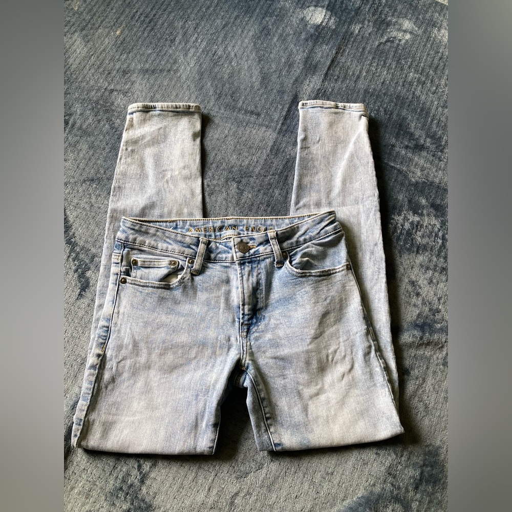 American Eagle brand, skinny, light wash, 29 x 32, stretch, comfortable jeans